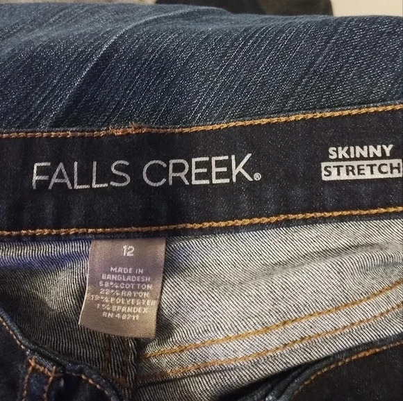 Falls Creek Skinny Stretch Dark Wash Jeans - Size 12 - Picture 3 of 5